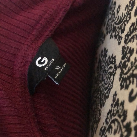 V Neck Burgundy Ribbed Blouse - Picture 4 of 4